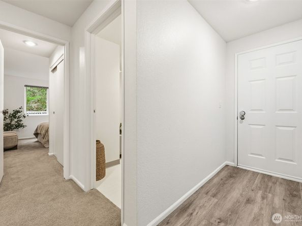 206 Mountain Park Boulevard SW D204, Issaquah WA 98027