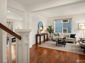 327 4th Avenue S, Kirkland WA 98033