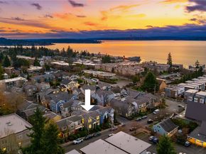 327 4th Avenue S, Kirkland WA 98033