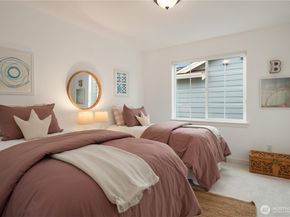 327 4th Avenue S, Kirkland WA 98033