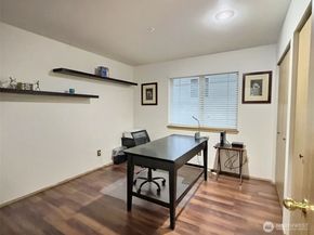 11325 19th Avenue SE C211, Everett WA 98208