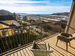 2253 Gilman Drive W 406, Seattle WA 98119