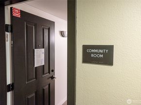 2253 Gilman Drive W 406, Seattle WA 98119