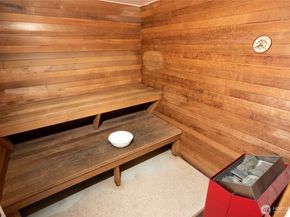 2253 Gilman Drive W 406, Seattle WA 98119