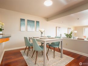 2253 Gilman Drive W 406, Seattle WA 98119