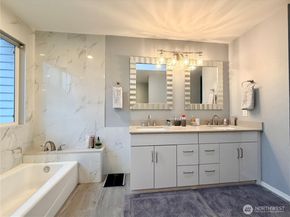 18902 133rd Place SE, Renton WA 98058