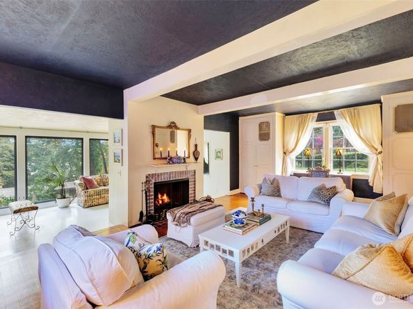 3918 NW Phinney Bay Drive, Bremerton WA 98312