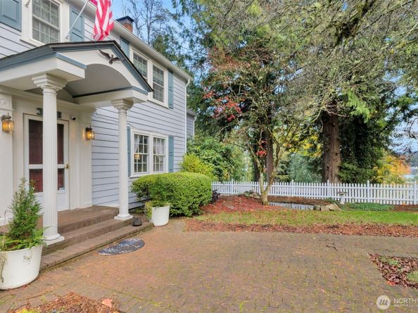 3918 NW Phinney Bay Drive, Bremerton WA 98312