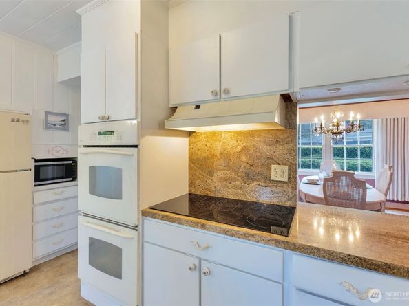 3918 NW Phinney Bay Drive, Bremerton WA 98312