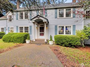 3918 NW Phinney Bay Drive, Bremerton WA 98312