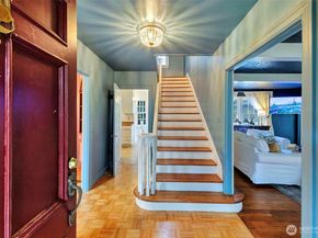 3918 NW Phinney Bay Drive, Bremerton WA 98312