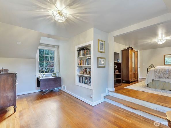 3918 NW Phinney Bay Drive, Bremerton WA 98312