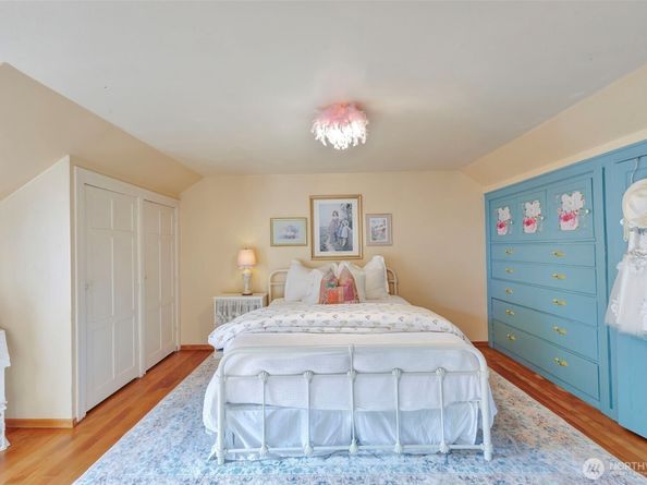 3918 NW Phinney Bay Drive, Bremerton WA 98312