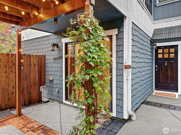 9005 Fremont Avenue N A, Seattle WA 98103