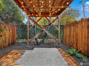 9005 Fremont Avenue N A, Seattle WA 98103