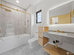 7903 240th Street SW, Edmonds WA 98026