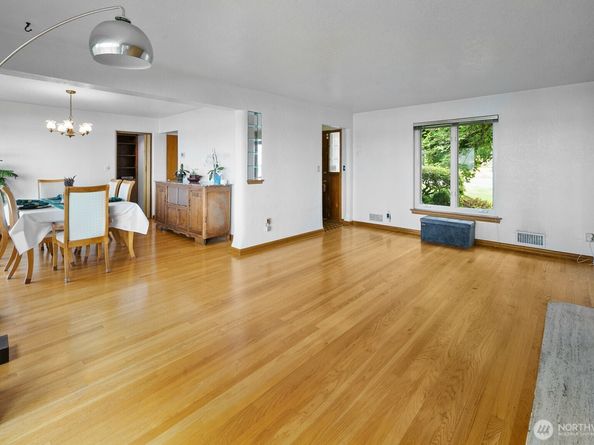 10445 Marine View Drive SW, Seattle WA 98146