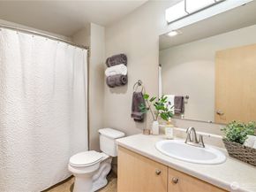 2818 Grand Avenue B410, Everett WA 98201