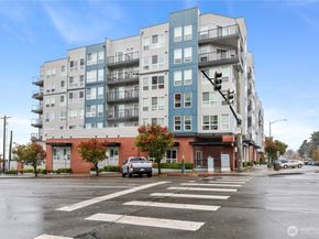 2818 Grand Avenue B410, Everett WA 98201