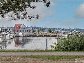 2818 Grand Avenue B410, Everett WA 98201