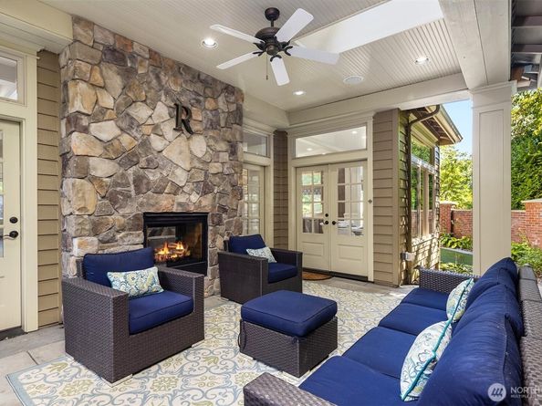 805 92nd Avenue NE, Bellevue WA 98004