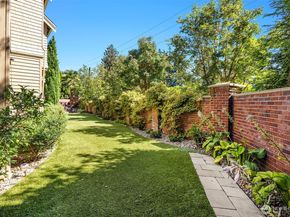 805 92nd Avenue NE, Bellevue WA 98004