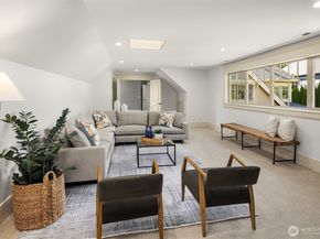 805 92nd Avenue NE, Bellevue WA 98004