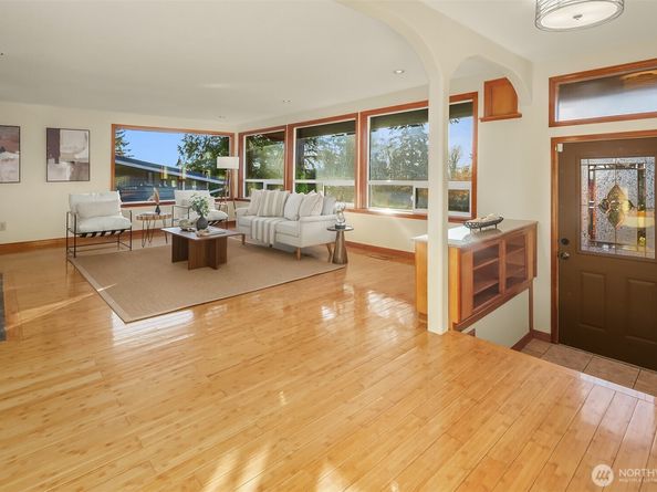 20142 17th Avenue NW, Shoreline WA 98177