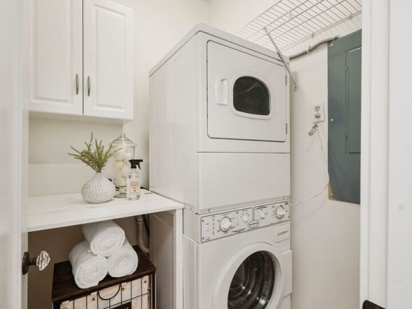 2446 Queen Anne Avenue N, Seattle WA 98109