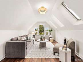 2446 Queen Anne Avenue N, Seattle WA 98109