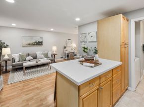 2446 Queen Anne Avenue N, Seattle WA 98109