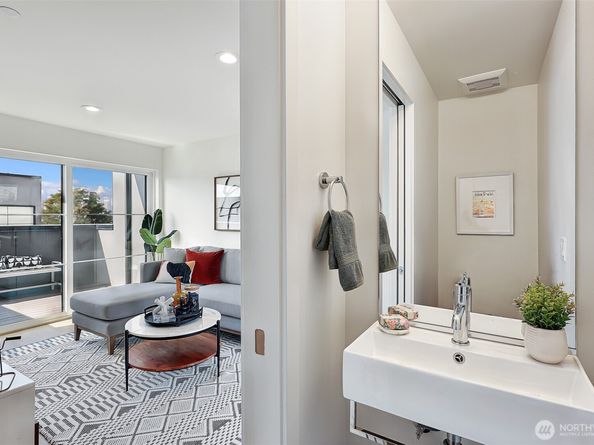 1301 C 31st Avenue S, Seattle WA 98144