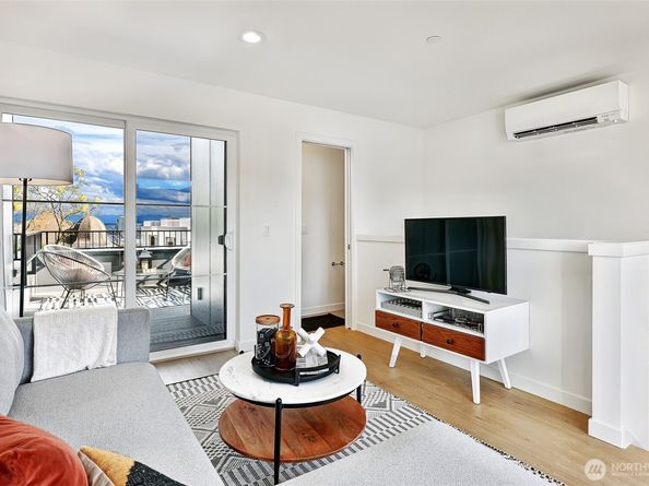 1301 C 31st Avenue S, Seattle WA 98144