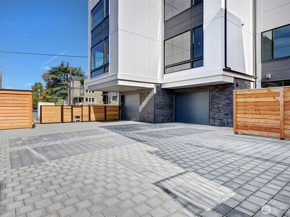 1301 C 31st Avenue S, Seattle WA 98144