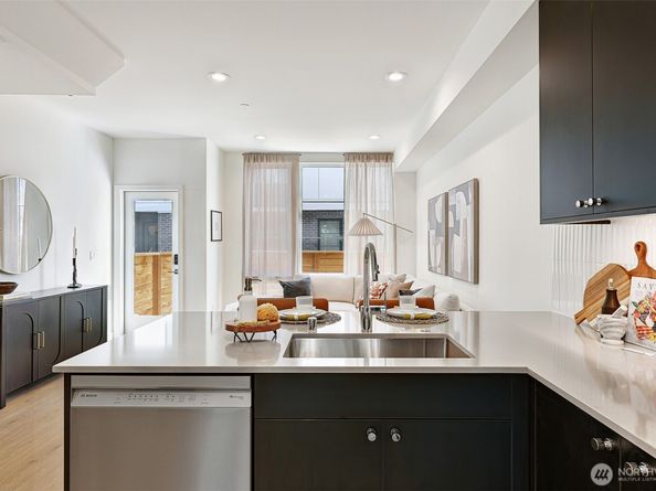 1301 C 31st Avenue S, Seattle WA 98144