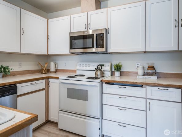 9210 Market Place D204, Lake Stevens WA 98258