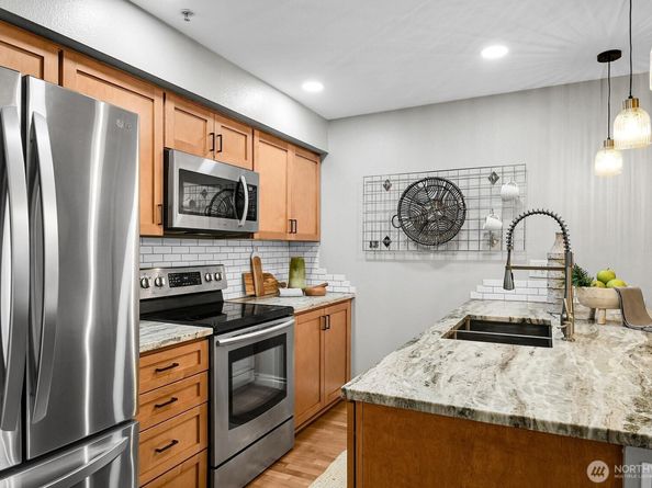 18930 Bothell Everett Highway F305, Bothell WA 98012