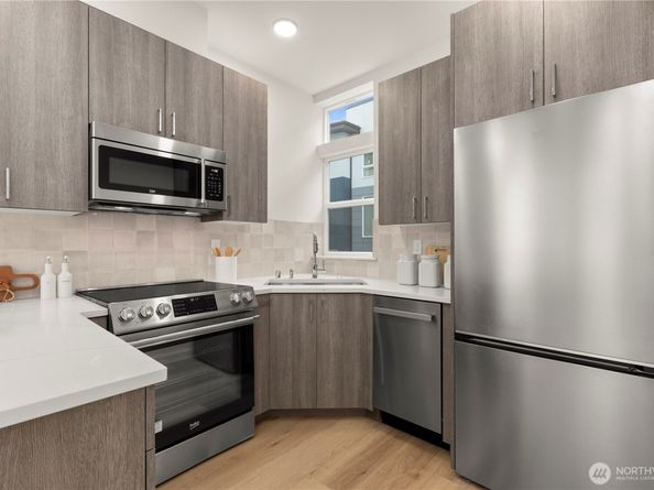 1206 B NW 83rd Street, Seattle WA 98117