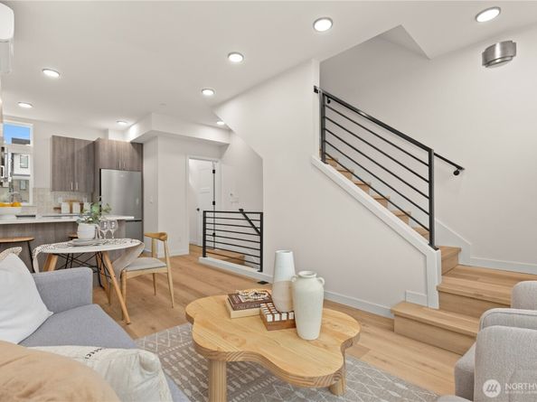 1206 B NW 83rd Street, Seattle WA 98117