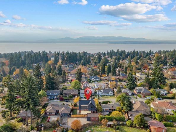 12216 Palatine Avenue N, Seattle WA 98133