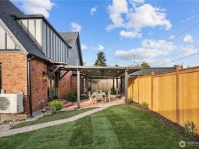 12216 Palatine Avenue N, Seattle WA 98133