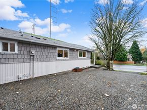 7552 21st Avenue SW, Seattle WA 98106