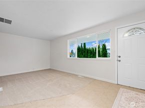 7552 21st Avenue SW, Seattle WA 98106