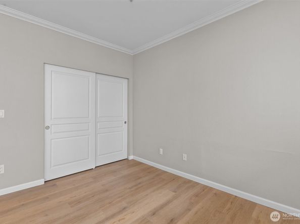 225 Logan Avenue S 108, Renton WA 98057