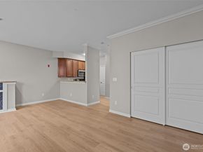 225 Logan Avenue S 108, Renton WA 98057