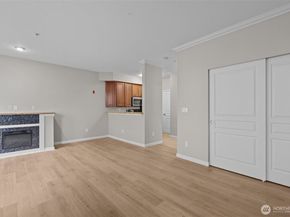 225 Logan Avenue S 108, Renton WA 98057