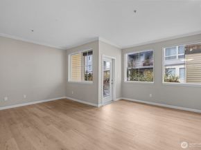 225 Logan Avenue S 108, Renton WA 98057