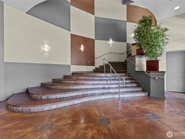 225 Logan Avenue S 108, Renton WA 98057