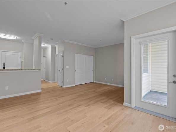 225 Logan Avenue S 108, Renton WA 98057