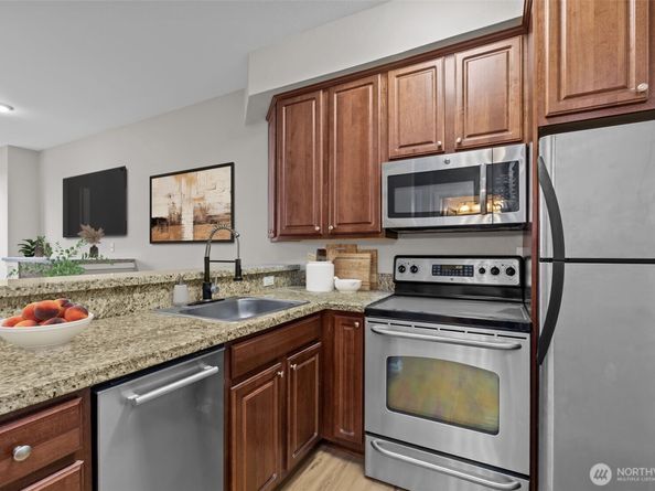 225 Logan Avenue S 108, Renton WA 98057